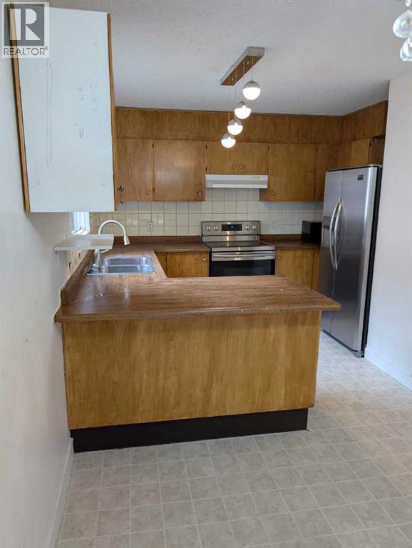 Single Family House for Sale in   Fonda Way SE Forest Heights Calgary 