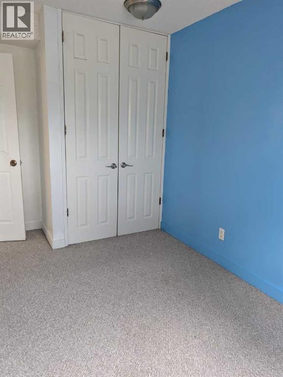 Single Family House for Sale in   Fonda Way SE Forest Heights Calgary 