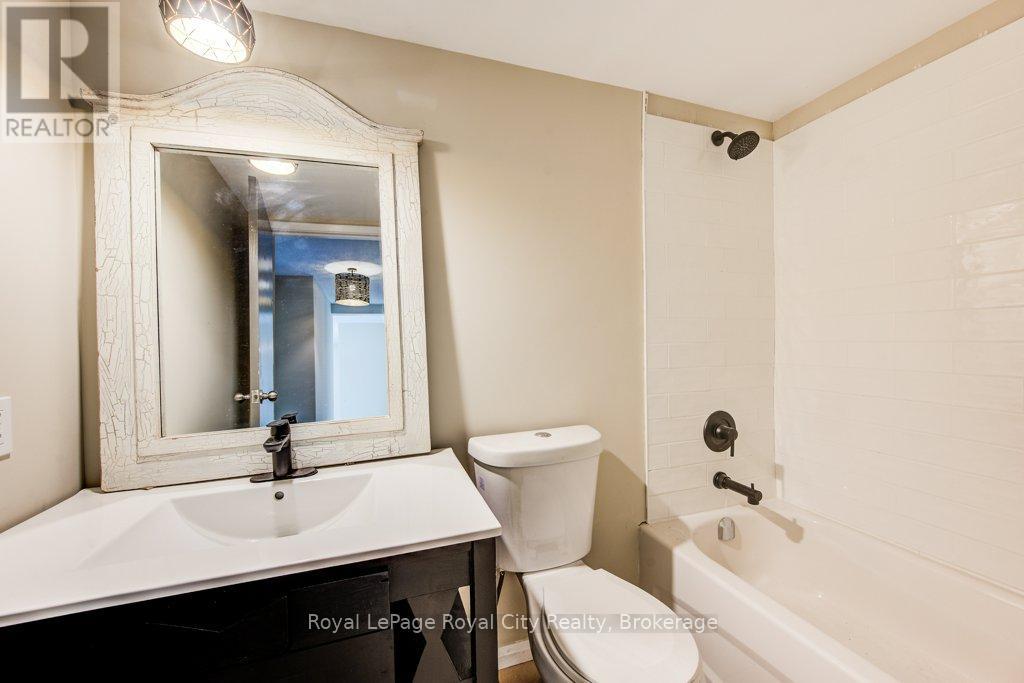 Photo 10 of 602 19 Woodlawn Road E, Guelph ON