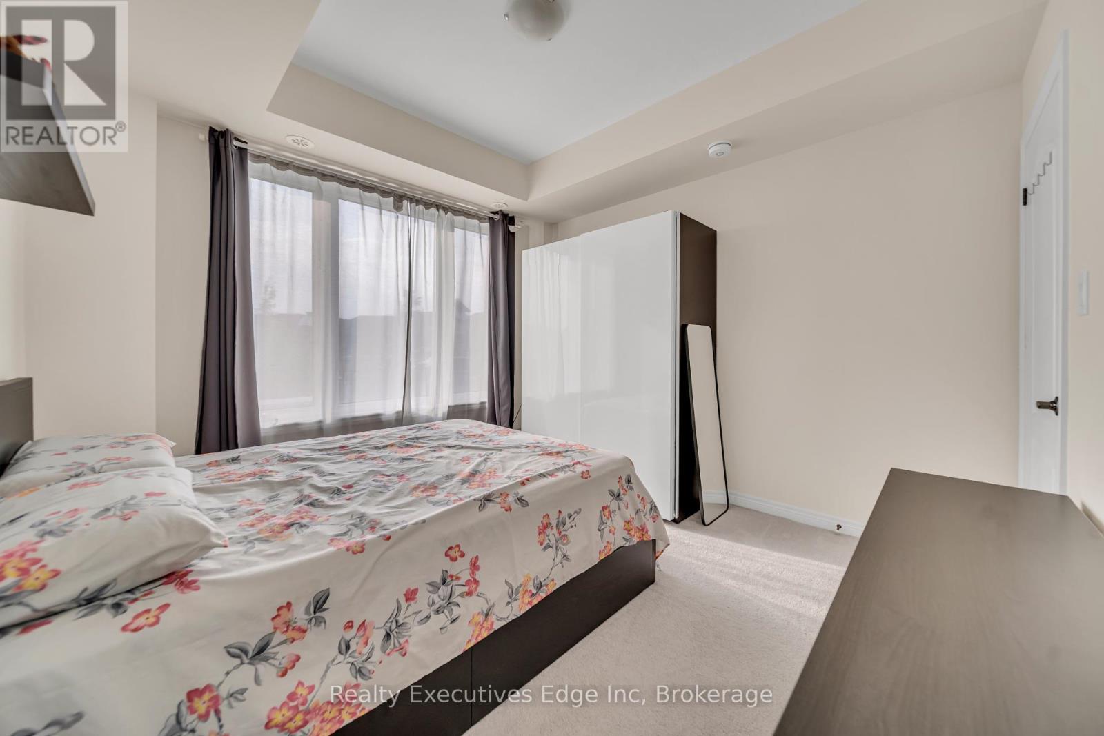 Photo 9 of 65 252 Law Drive, Guelph ON