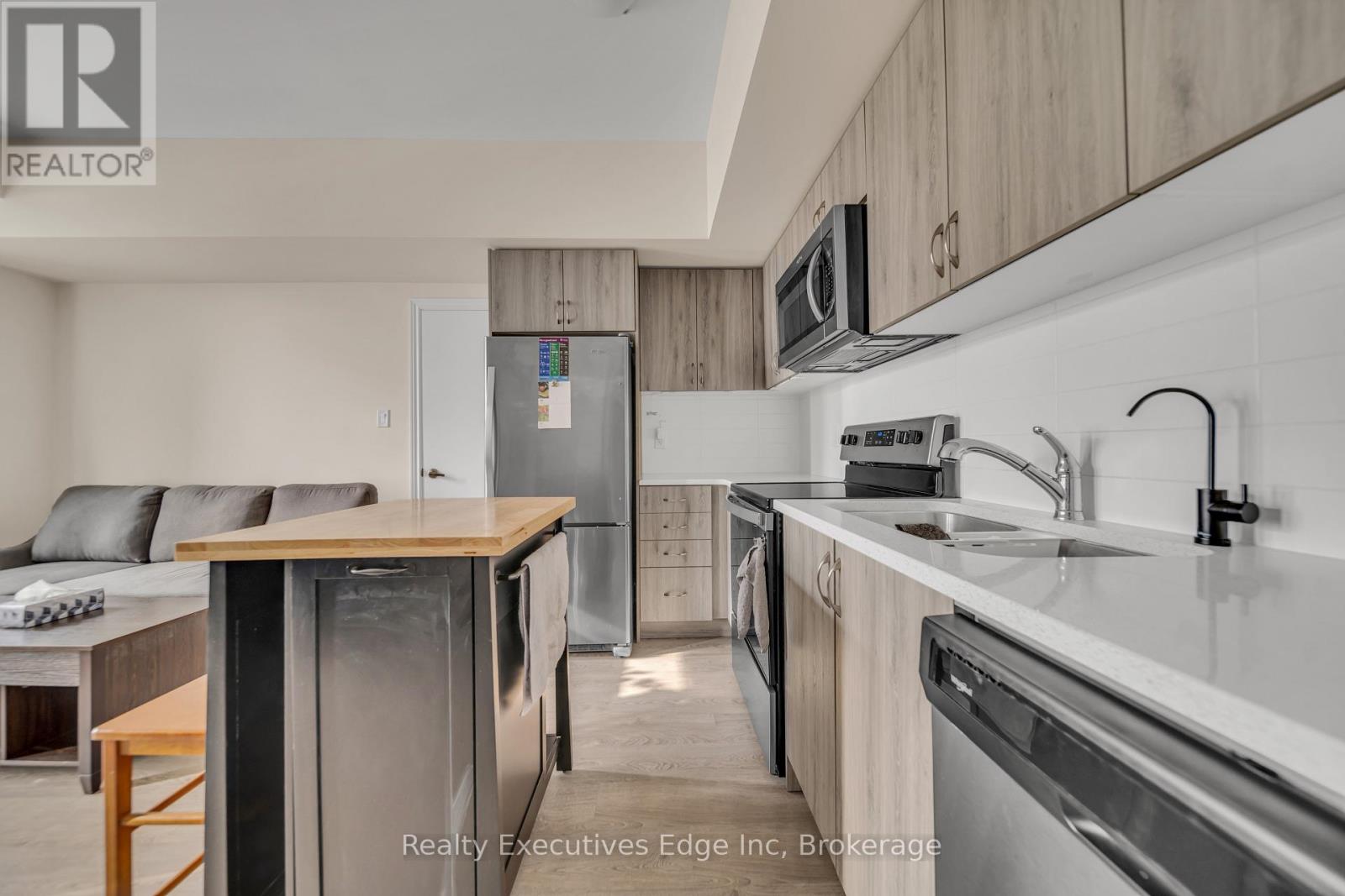 Photo 17 of 65 252 Law Drive, Guelph ON