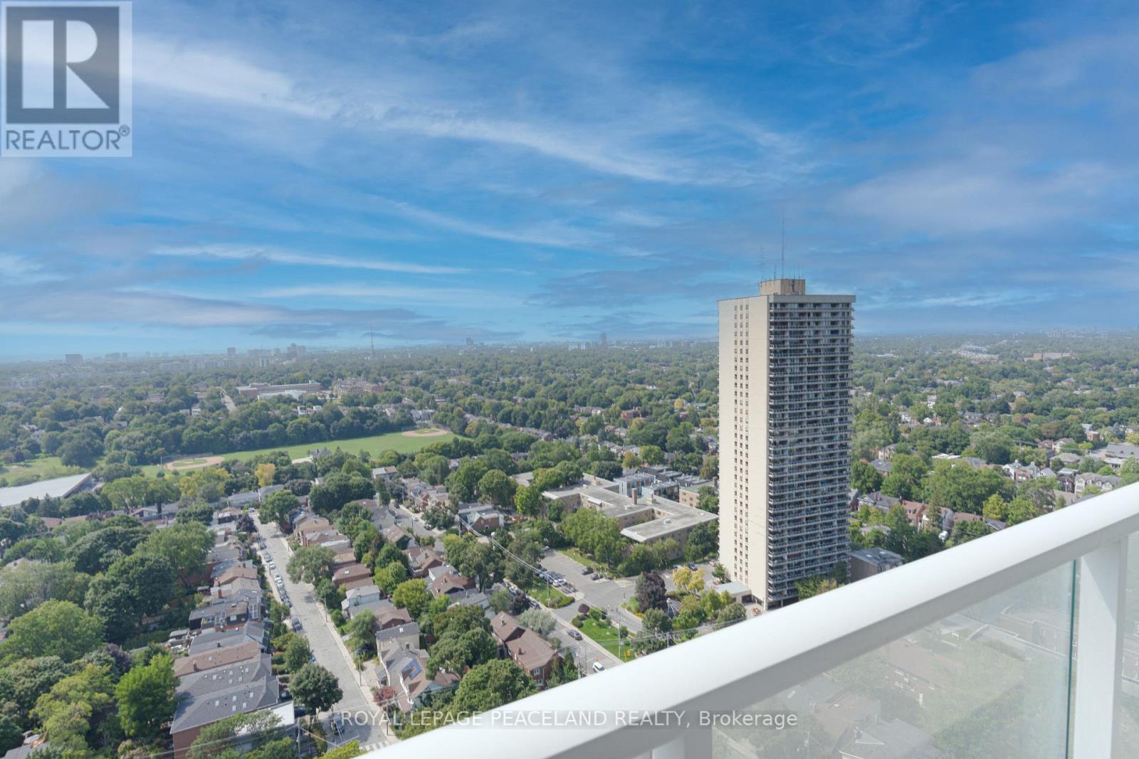 Photo 1 of 2511 33 Helendale Avenue, Toronto ON