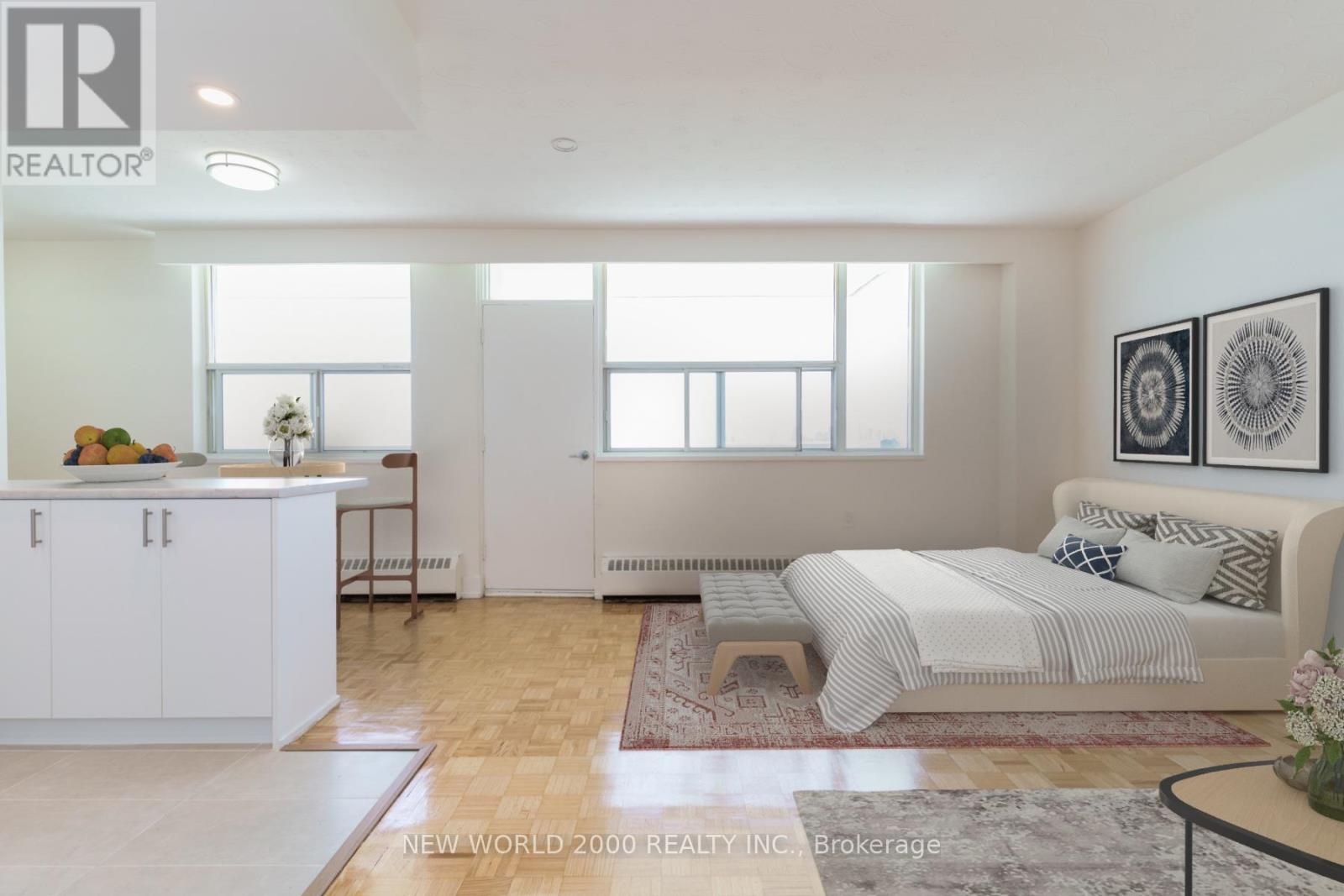 Photo 5 of 908 485 Eglinton Avenue E, Toronto ON