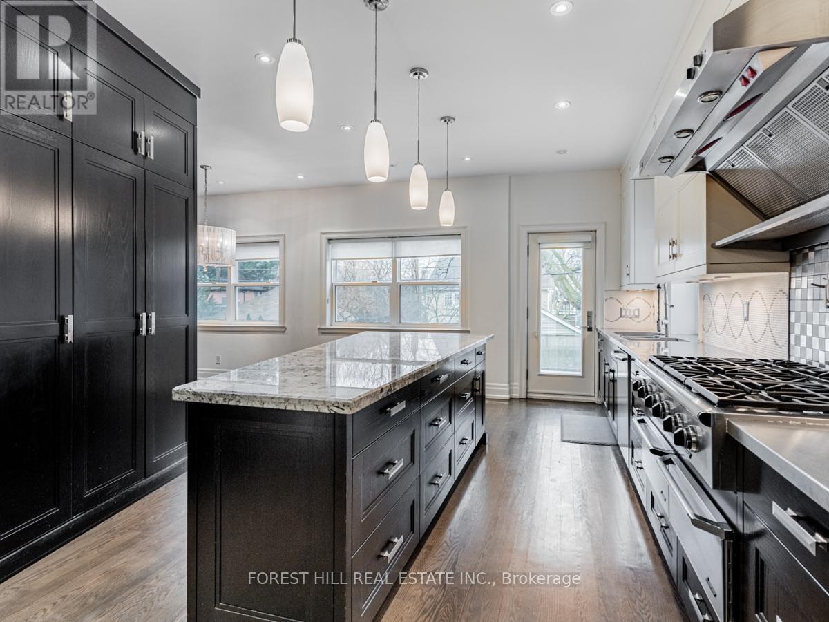Photo 23 of 198 Old Forest Hill Road, Toronto ON