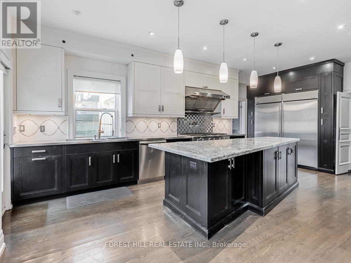 Photo 19 of 198 Old Forest Hill Road, Toronto ON