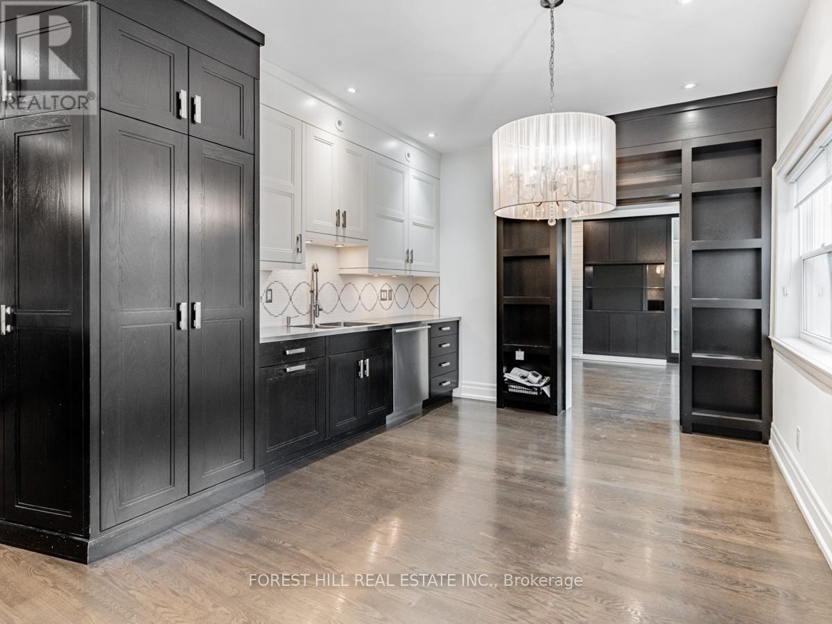 Photo 42 of 198 Old Forest Hill Road, Toronto ON