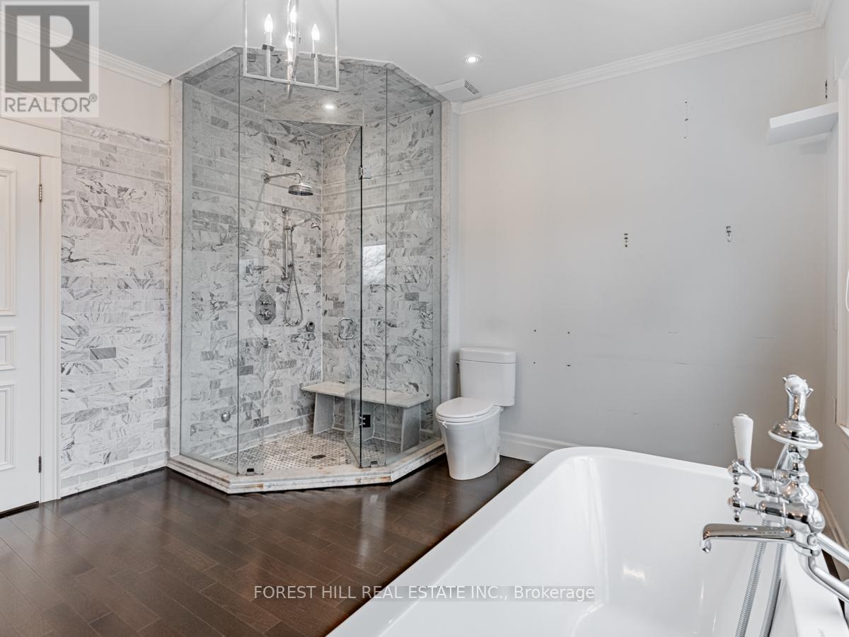 Photo 32 of 198 Old Forest Hill Road, Toronto ON