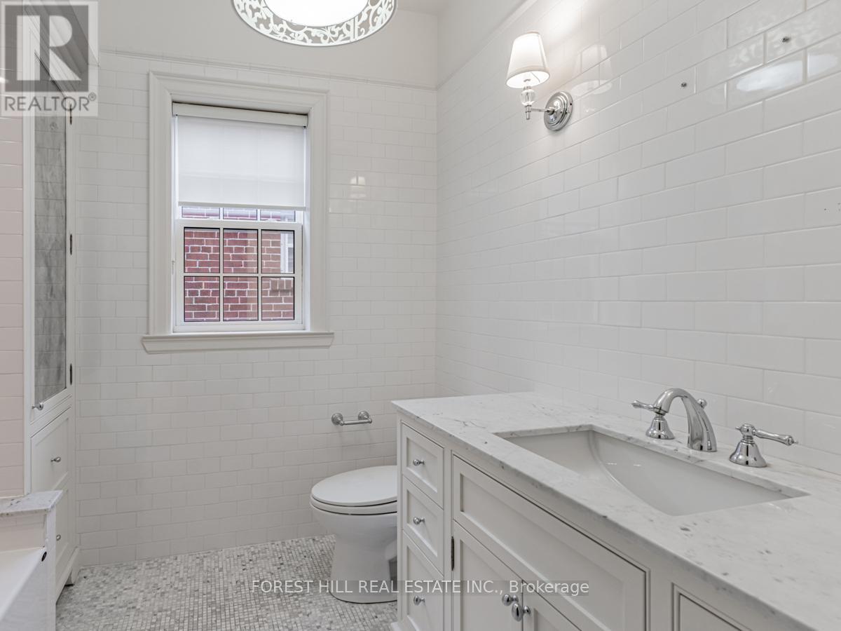 Photo 46 of 198 Old Forest Hill Road, Toronto ON