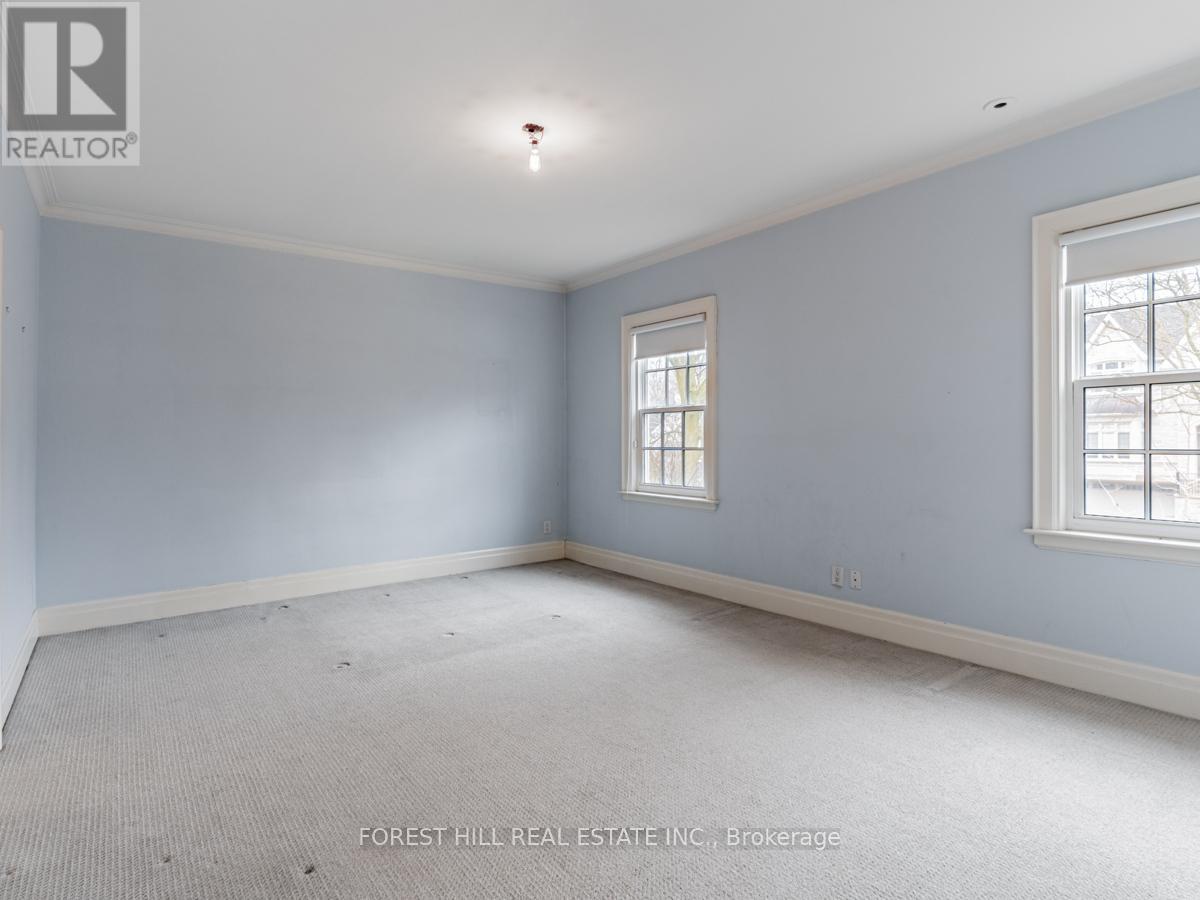 Photo 33 of 198 Old Forest Hill Road, Toronto ON