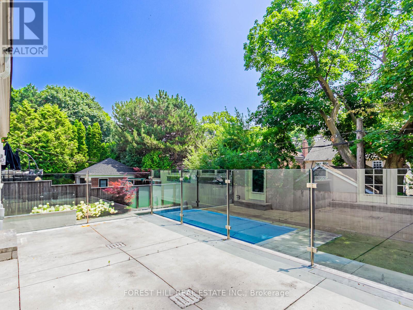 Photo 16 of 198 Old Forest Hill Road, Toronto ON