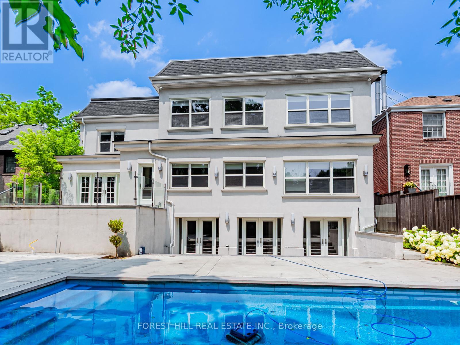 Photo 9 of 198 Old Forest Hill Road, Toronto ON