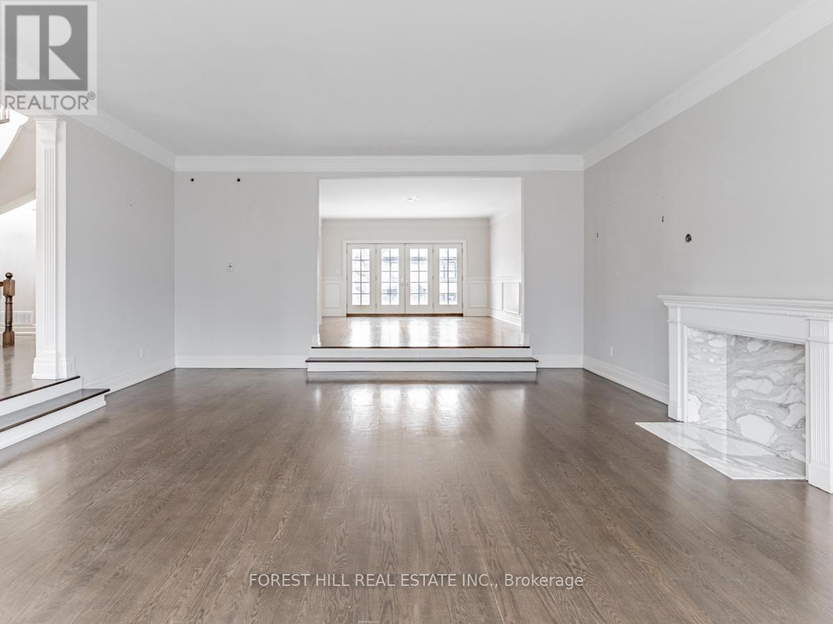 Photo 3 of 198 Old Forest Hill Road, Toronto ON