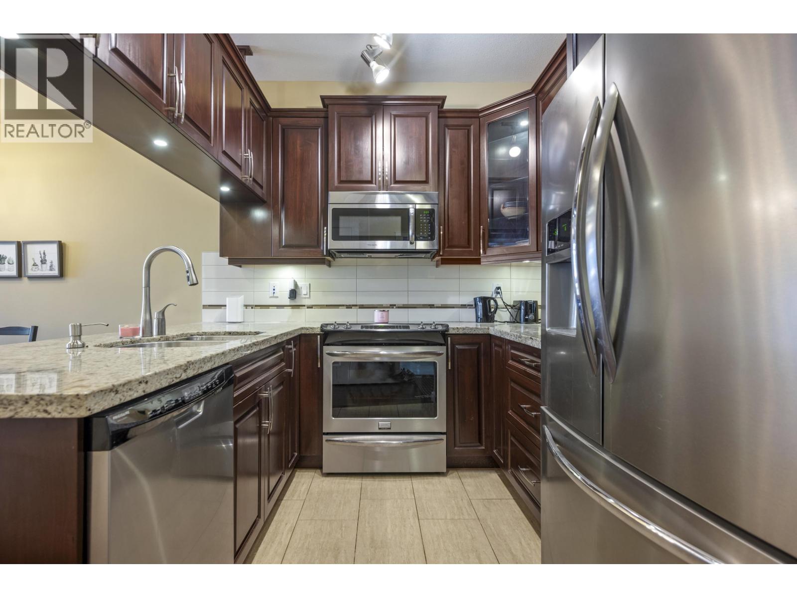 Photo 13 of 216 12655 190 A Street, Pitt Meadows BC