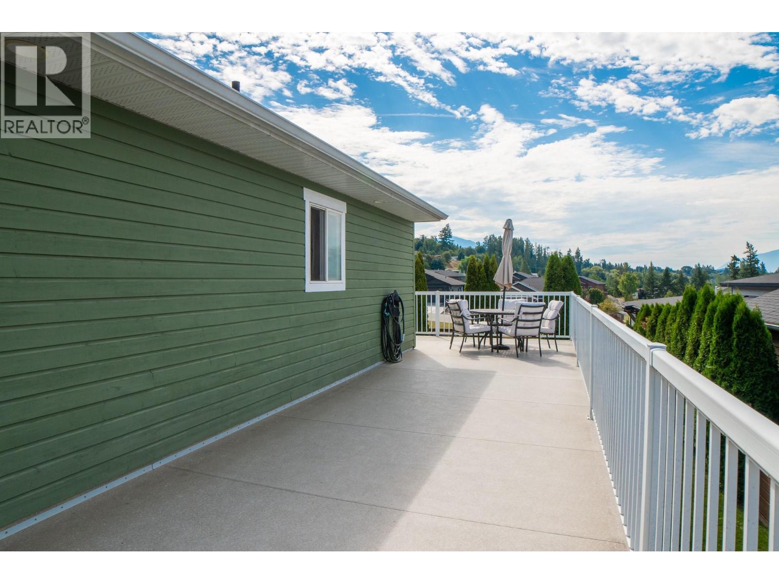 Photo 29 of 908 Purcell Crescent, Creston BC