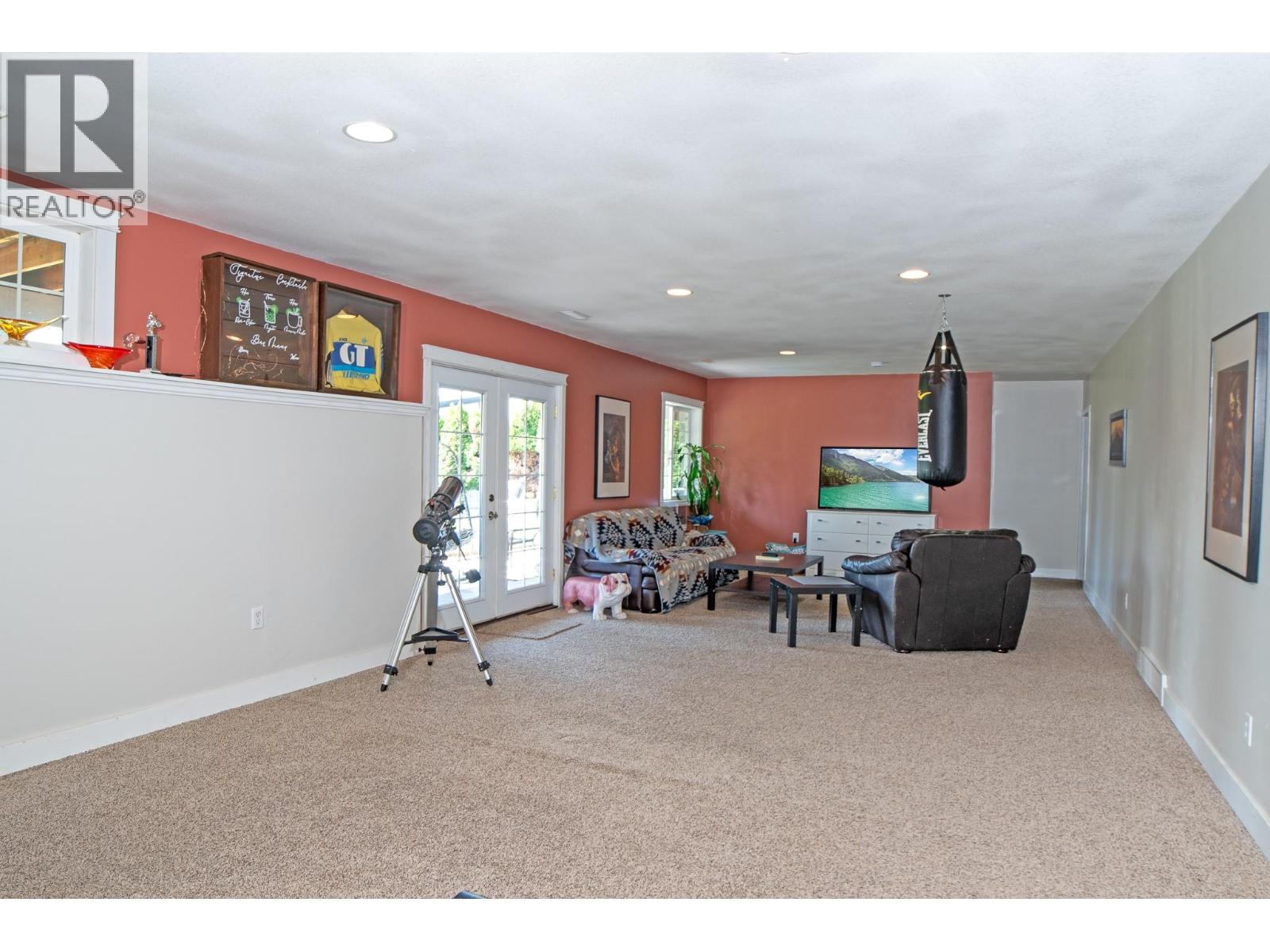 Photo 22 of 908 Purcell Crescent, Creston BC