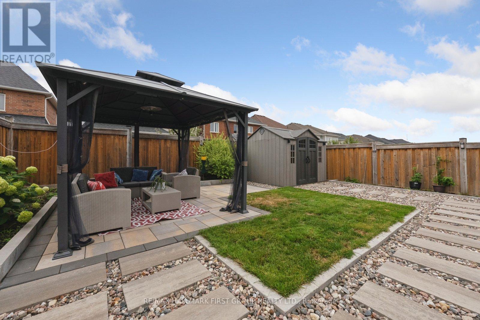 Photo 10 of 1737 Douglas Langtree Drive, Oshawa ON