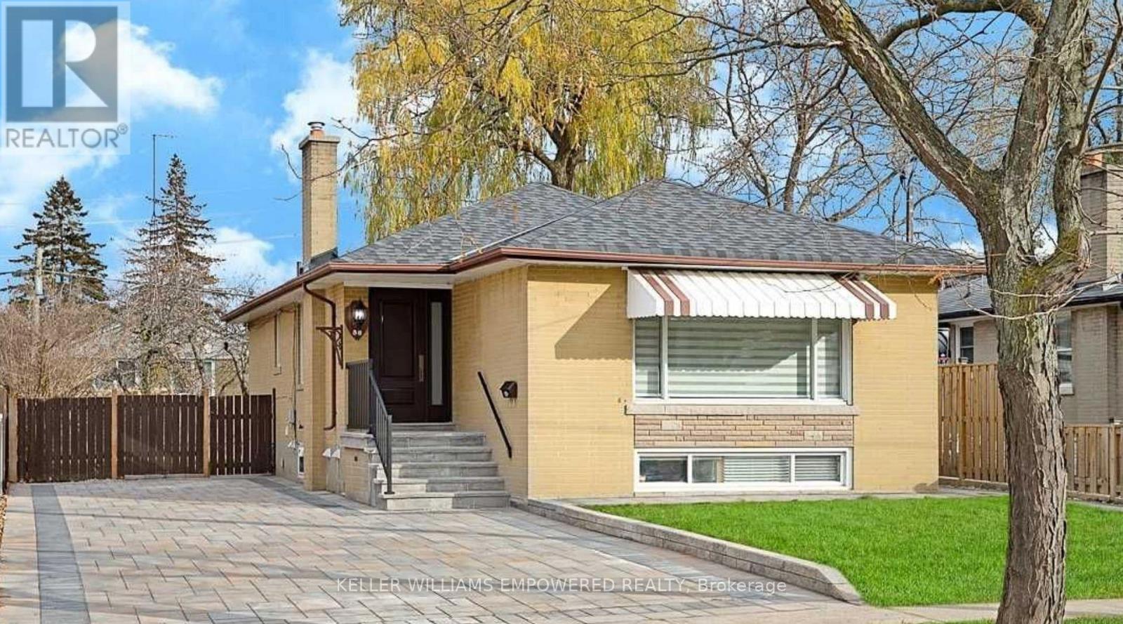Photo 1 of 33 Rutledge Avenue, Toronto ON