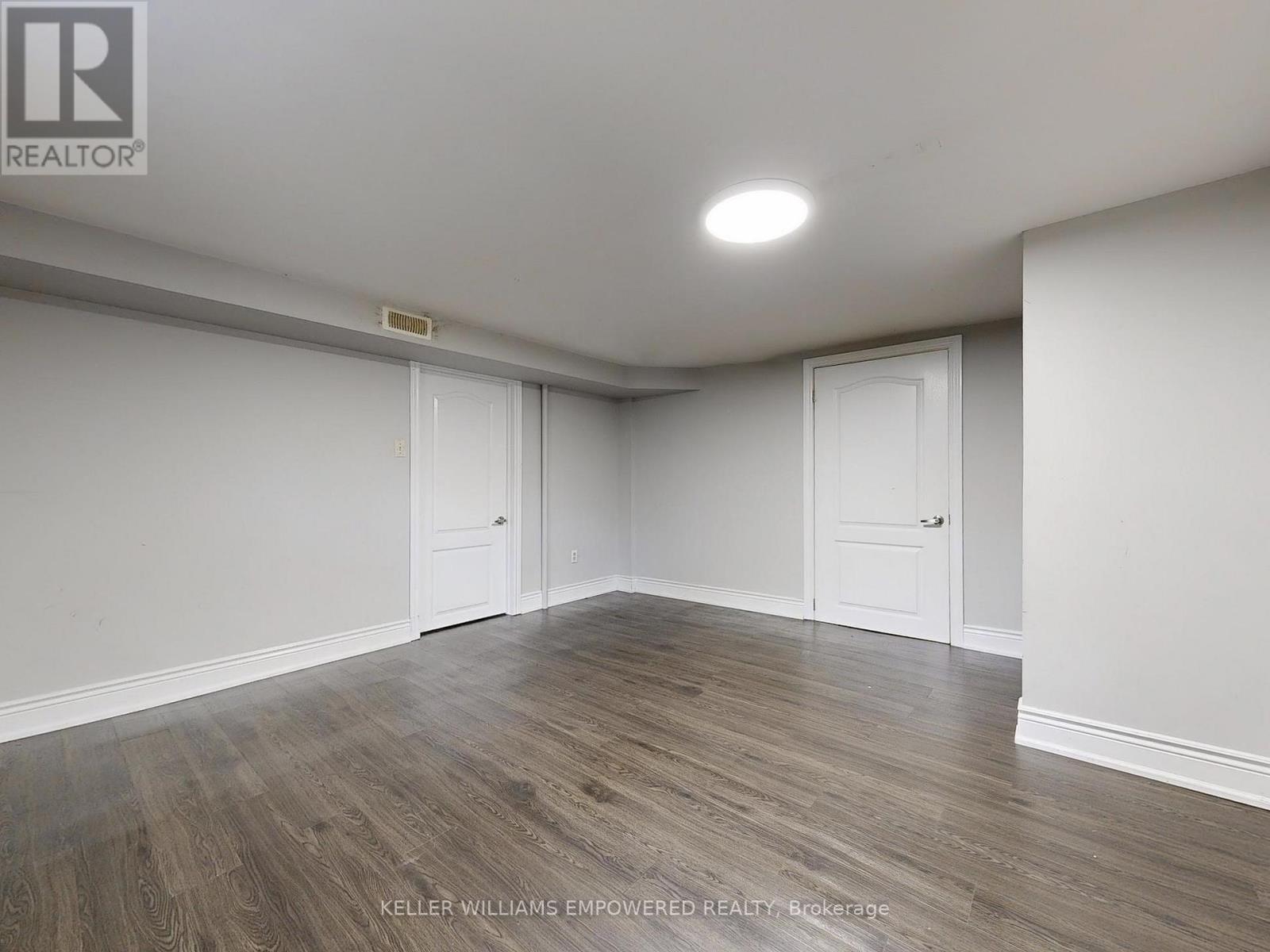 Photo 14 of 33 Rutledge Avenue, Toronto ON