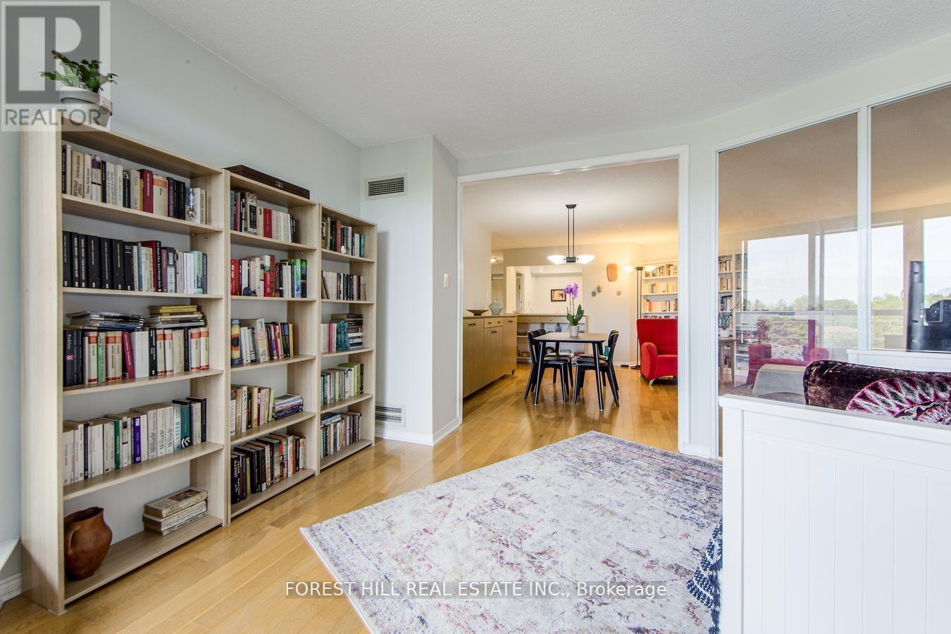 Photo 5 of 717 10 Guildwood Parkway, Toronto ON