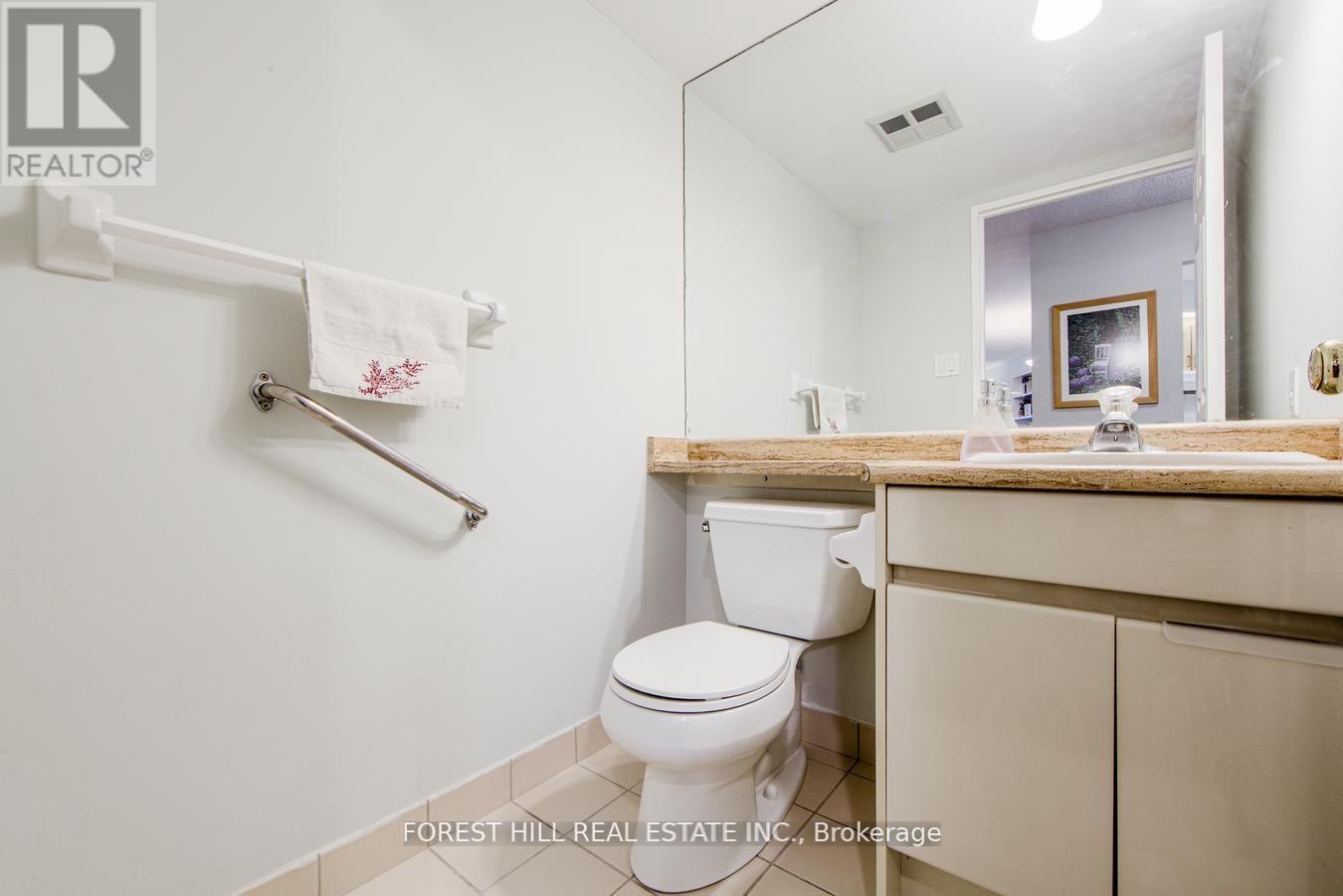 Photo 16 of 717 10 Guildwood Parkway, Toronto ON