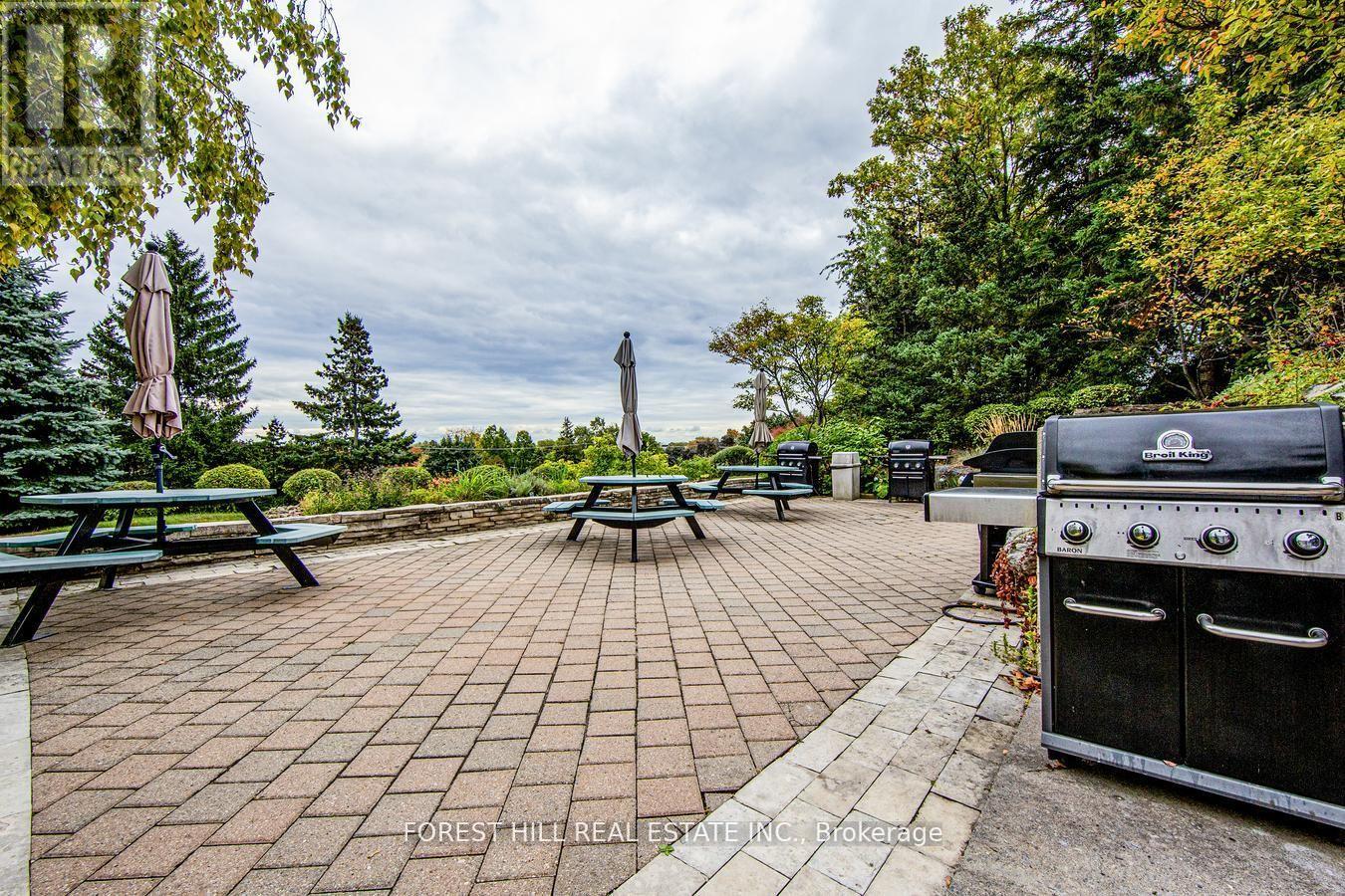 Photo 8 of 717 10 Guildwood Parkway, Toronto ON