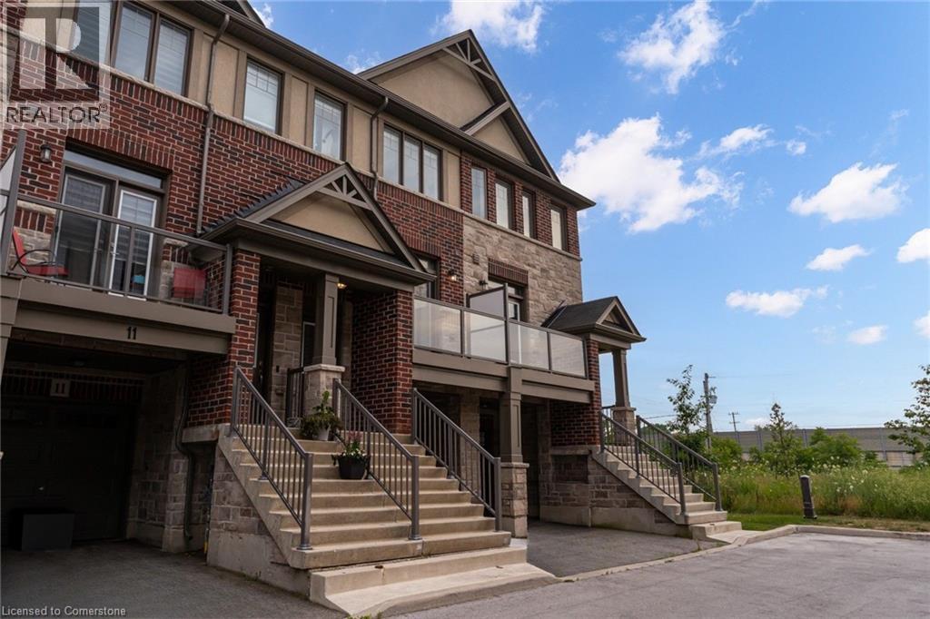 Photo 2 of 13 Pringle Lane, Ancaster ON