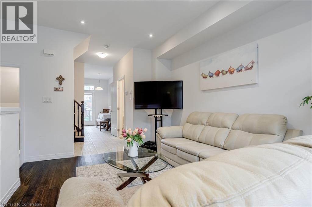 Photo 8 of 13 Pringle Lane, Ancaster ON
