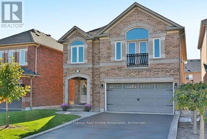Photo 7 of Lower 114 Sail Crescent, Vaughan ON
