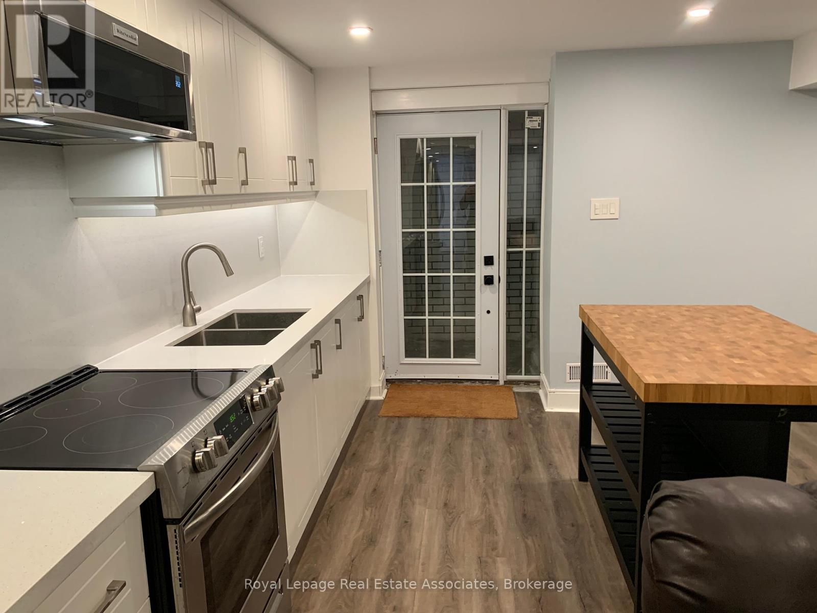 Photo 1 of Lower 114 Sail Crescent, Vaughan ON