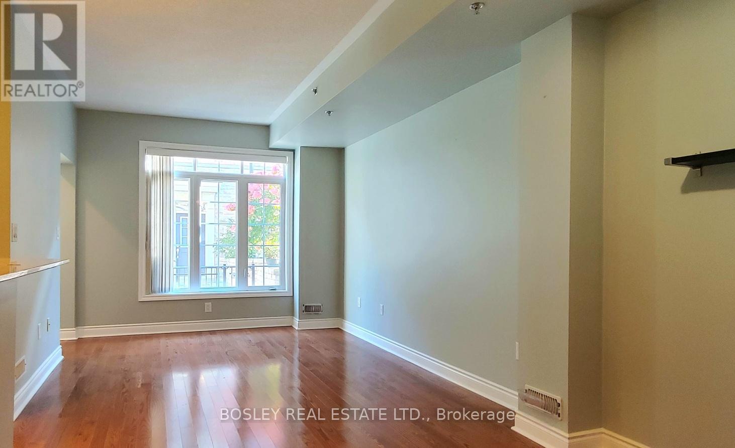Photo 6 of 29 8 Brighton Place, Vaughan ON