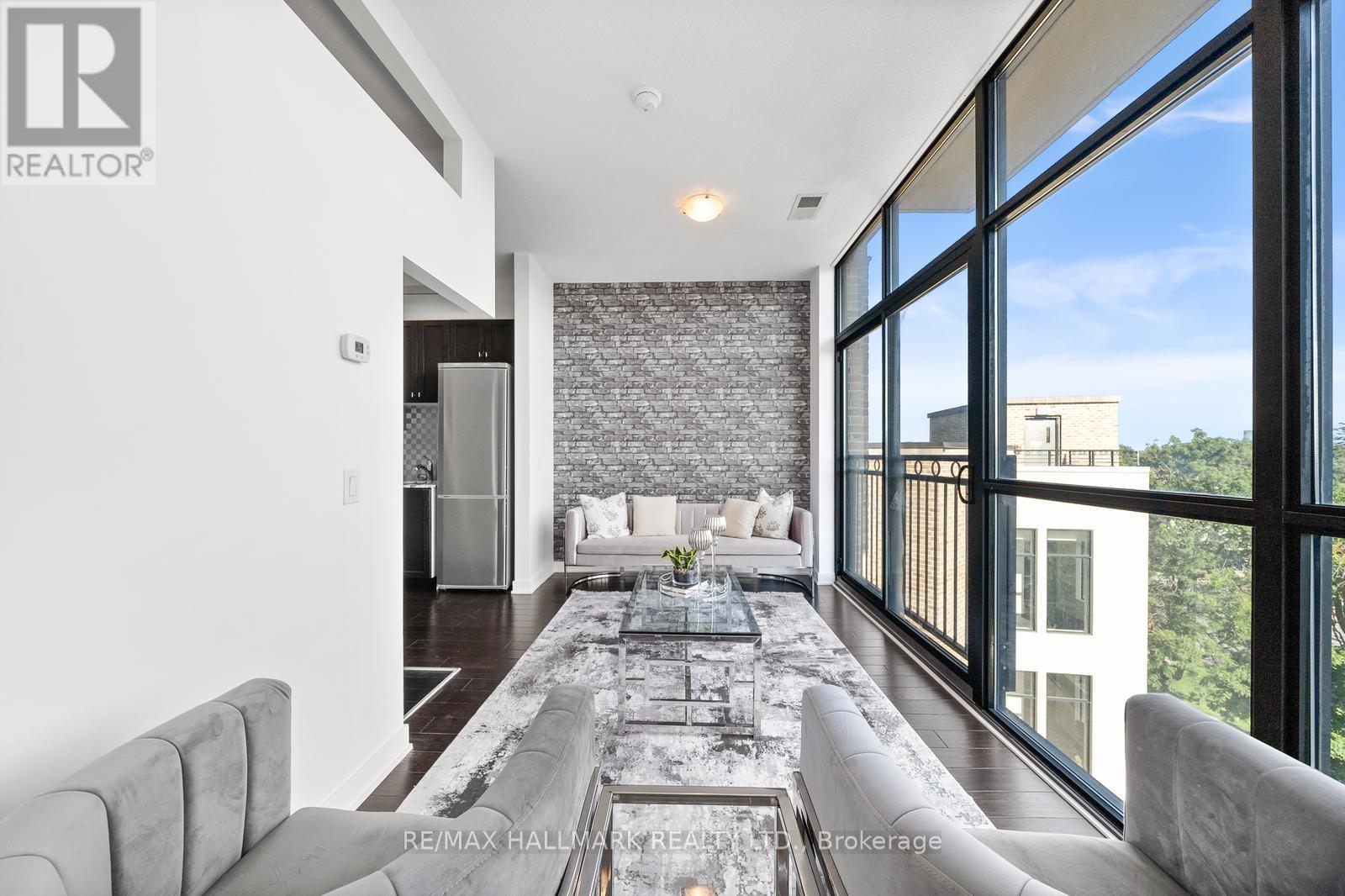 Photo 22 of 403 10376 Yonge Street, Richmond Hill ON