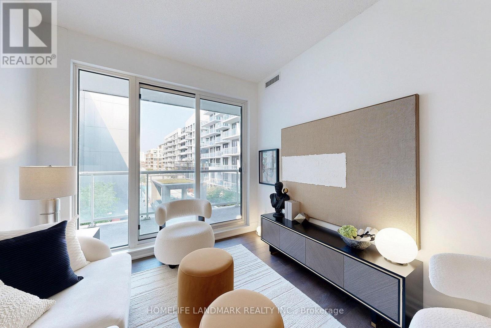 Photo 10 of 730 10 Rouge Valley Drive W, Markham ON