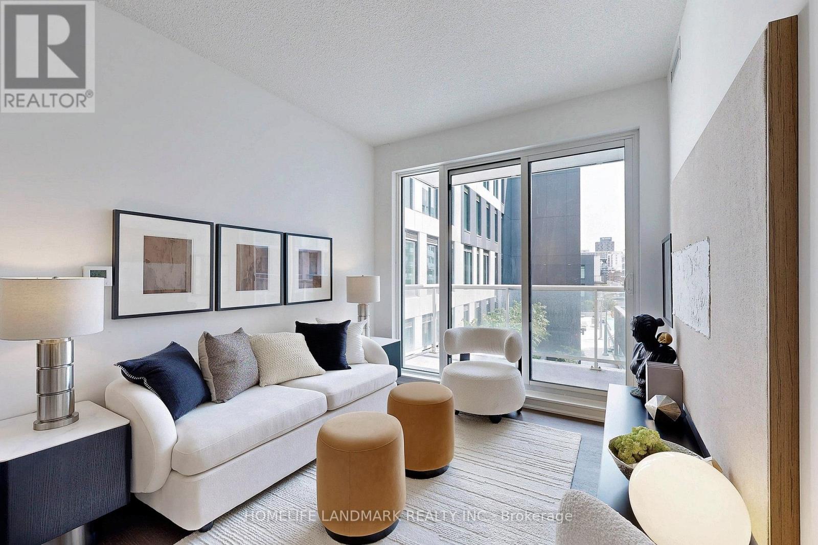 Photo 11 of 730 10 Rouge Valley Drive W, Markham ON