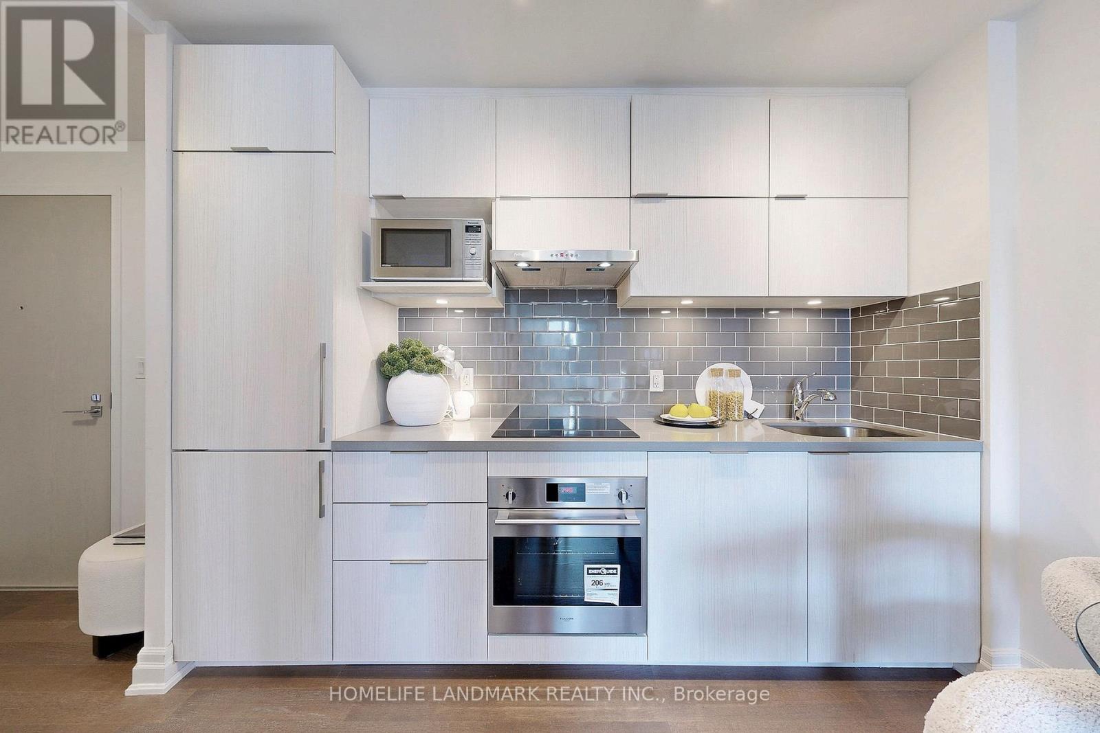Photo 16 of 730 10 Rouge Valley Drive W, Markham ON