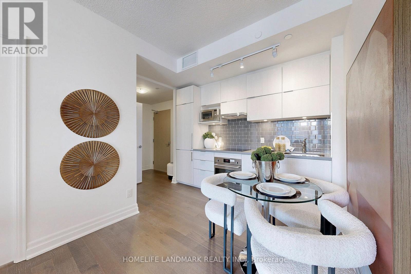 Photo 17 of 730 10 Rouge Valley Drive W, Markham ON