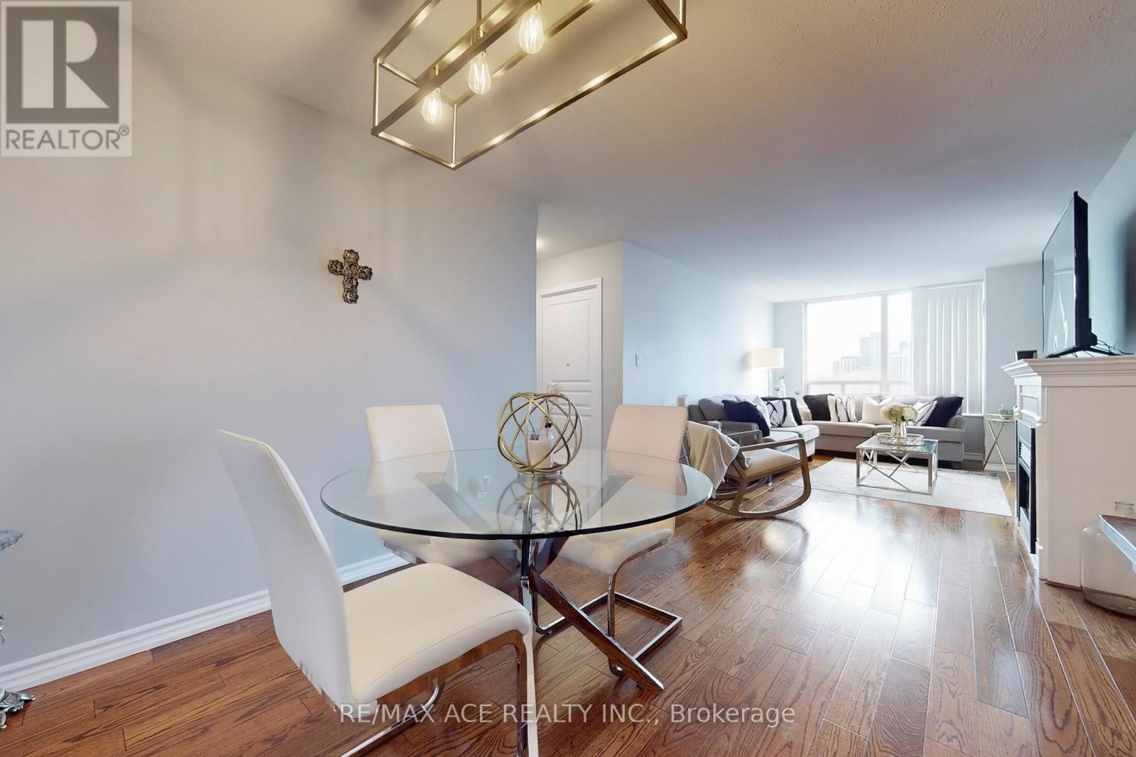 Photo 39 of 1108 29 Northern Heights Drive, Richmond Hill ON