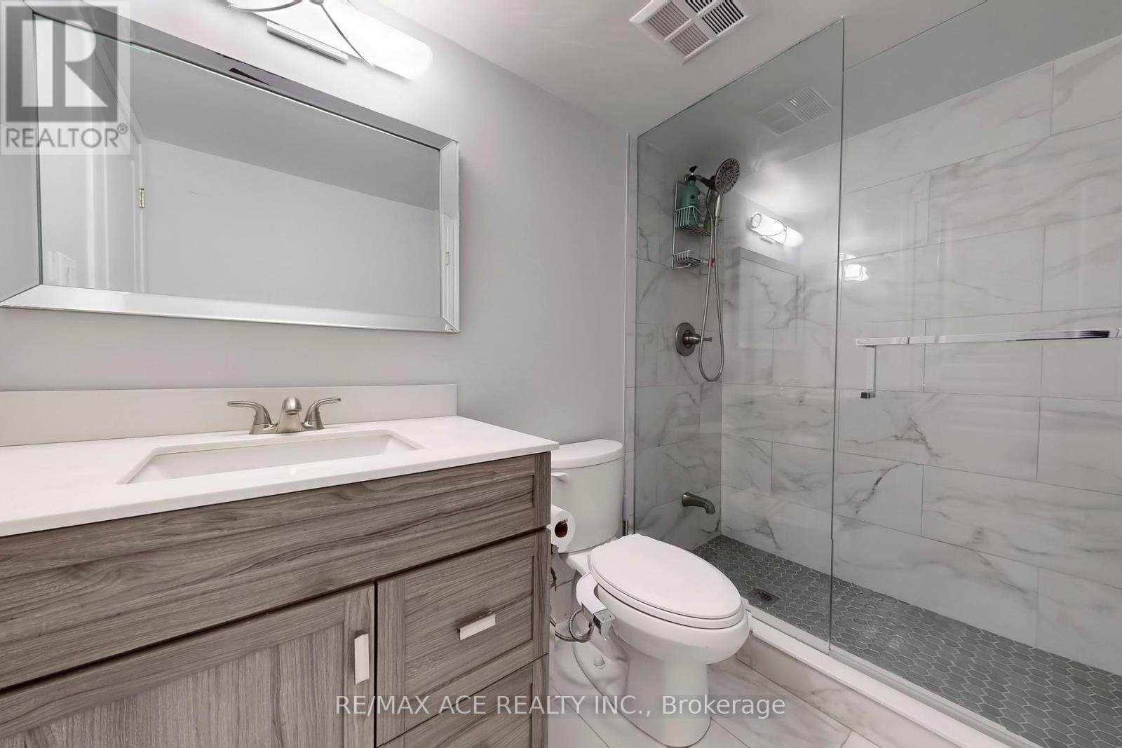 Photo 14 of 1108 29 Northern Heights Drive, Richmond Hill ON