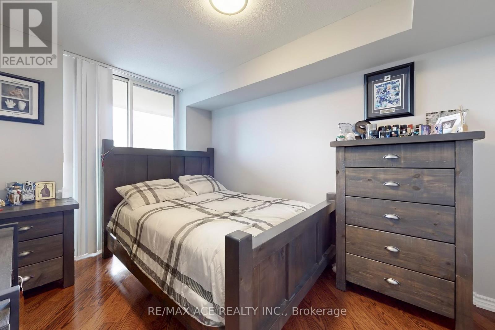 Photo 35 of 1108 29 Northern Heights Drive, Richmond Hill ON