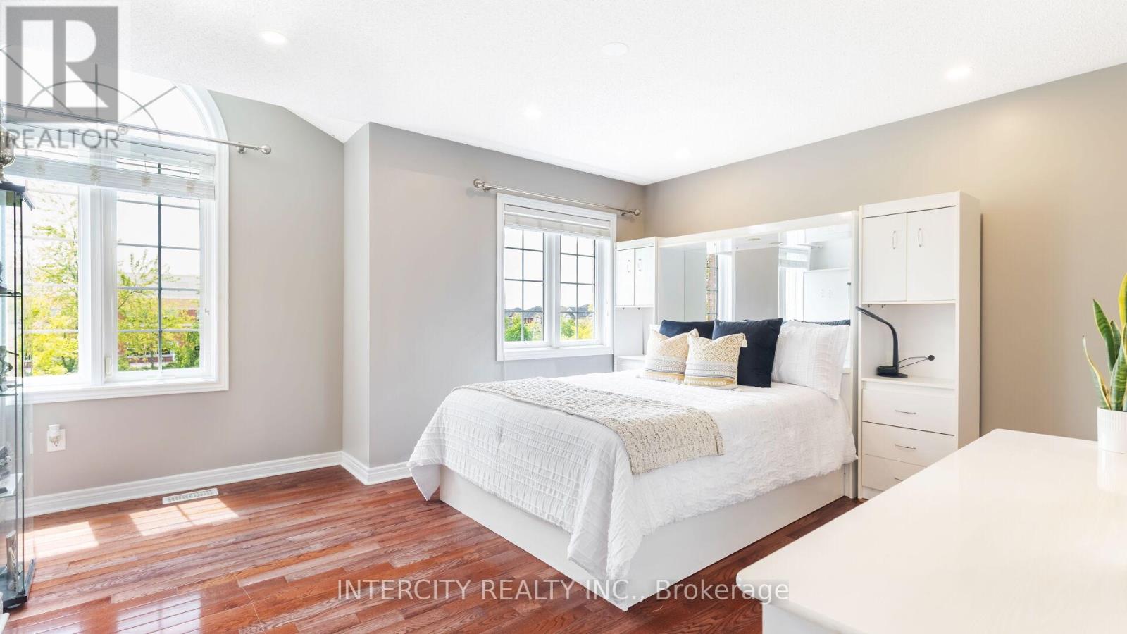 Photo 28 of 16 Venice Gate Drive, Vaughan ON