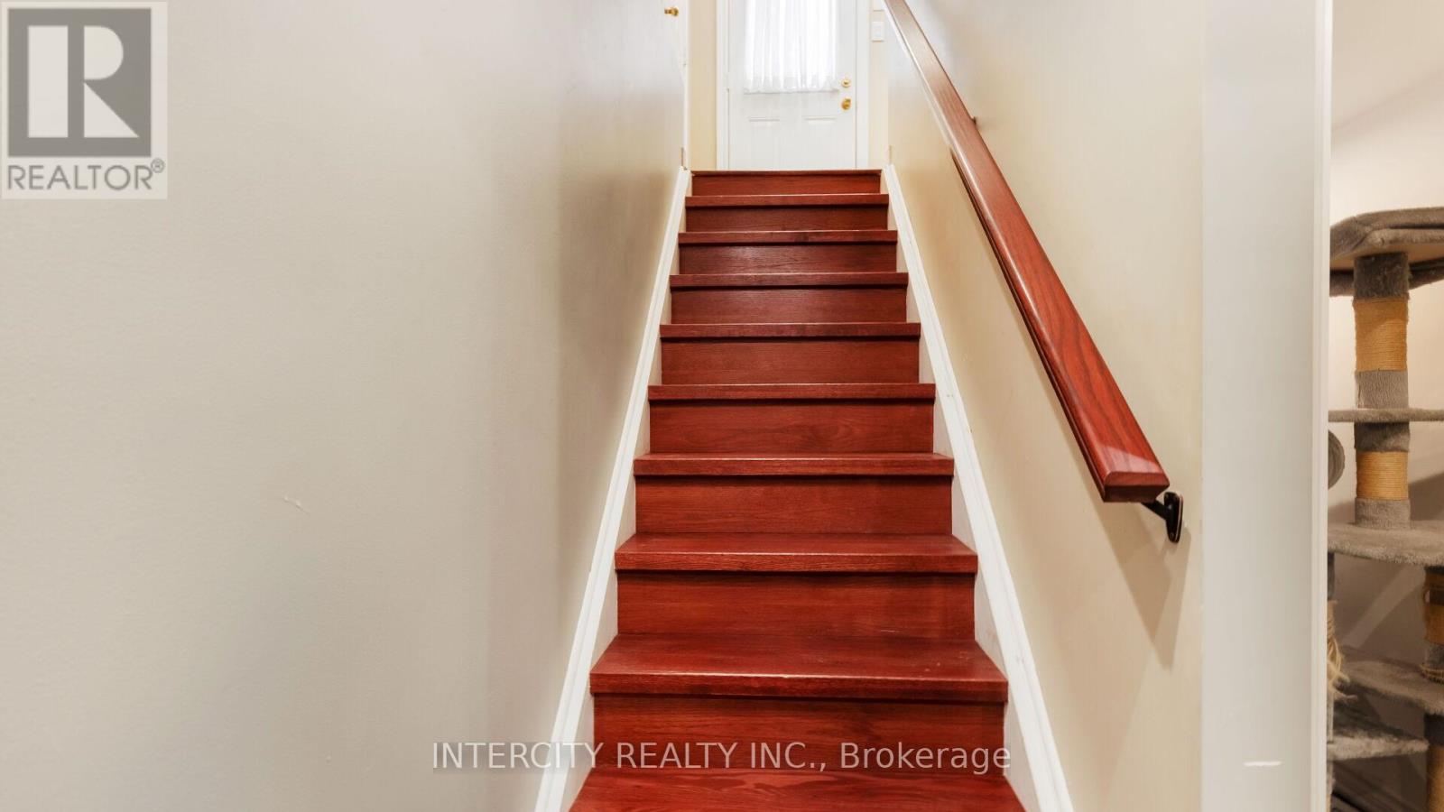 Photo 36 of 16 Venice Gate Drive, Vaughan ON