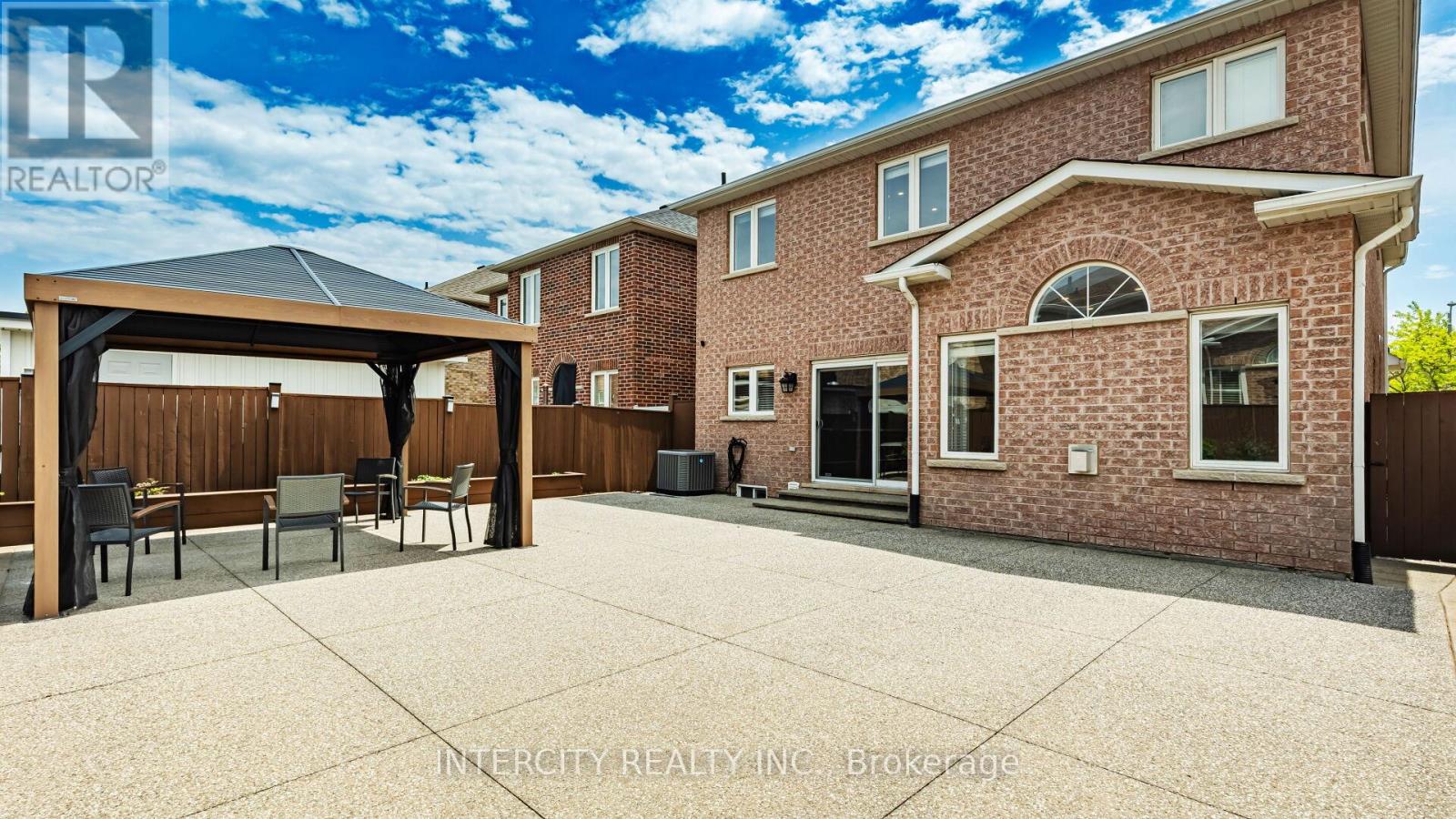 Photo 39 of 16 Venice Gate Drive, Vaughan ON