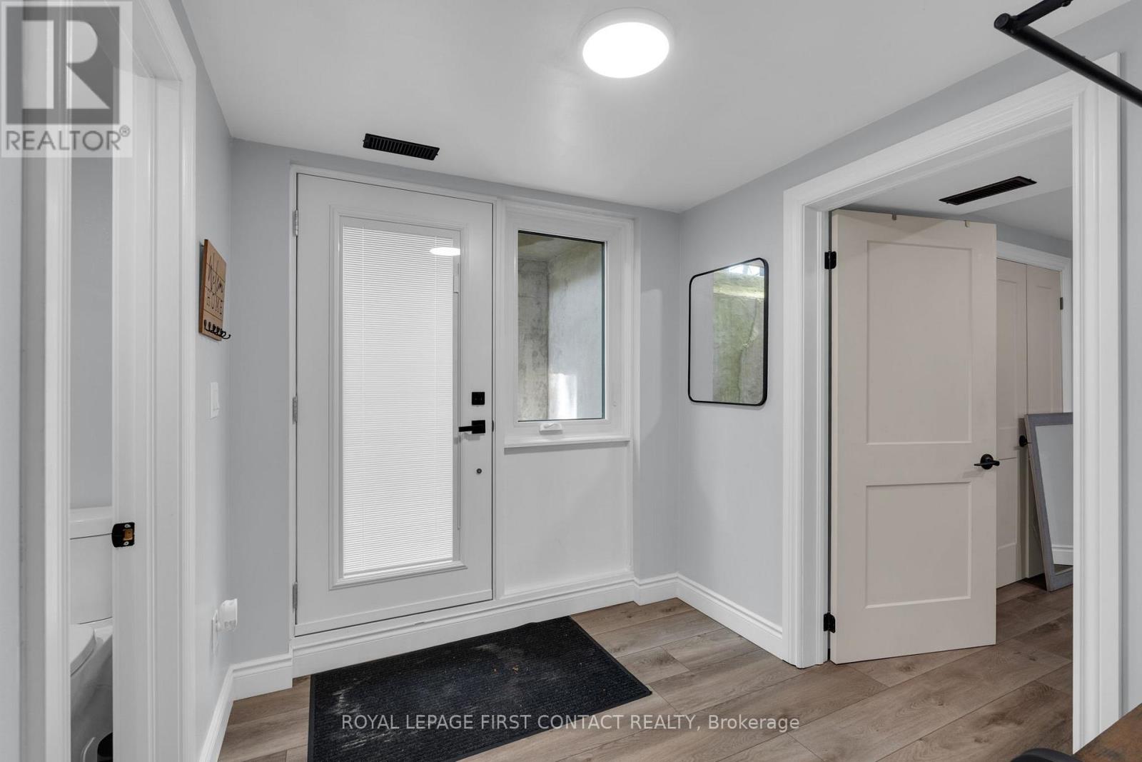 Photo 17 of 26 Ottaway Avenue, Barrie ON