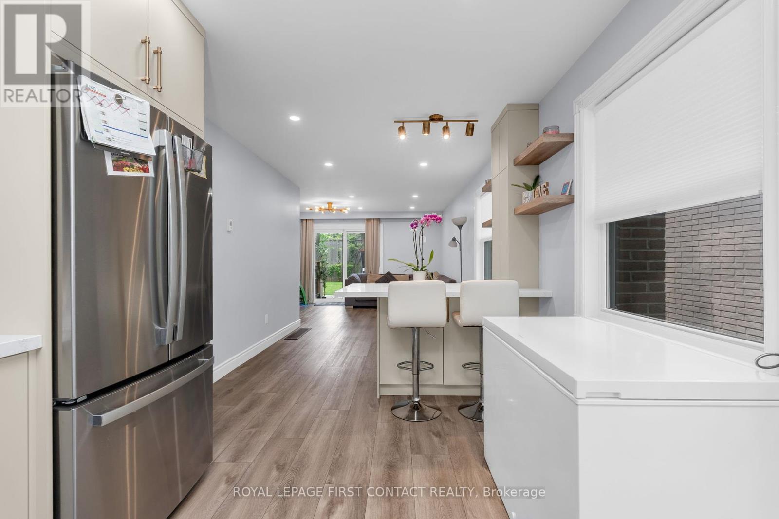 Photo 7 of 26 Ottaway Avenue, Barrie ON