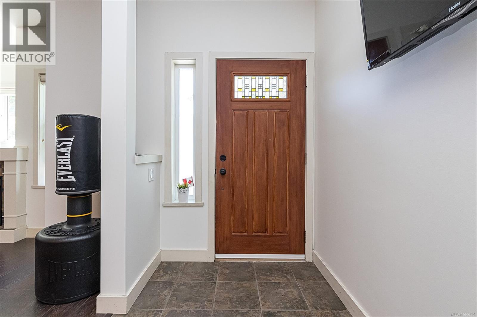 Photo 17 of 870 Brock Ave, Langford BC