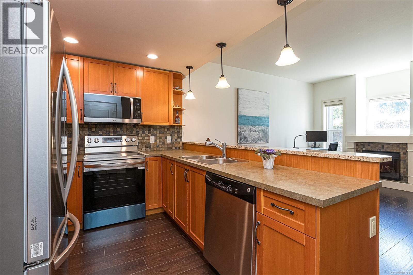 Photo 20 of 870 Brock Ave, Langford BC