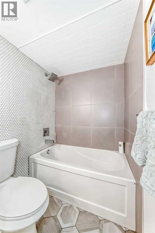 Single Family House for Sale in    Avenue SW Mission Calgary 
