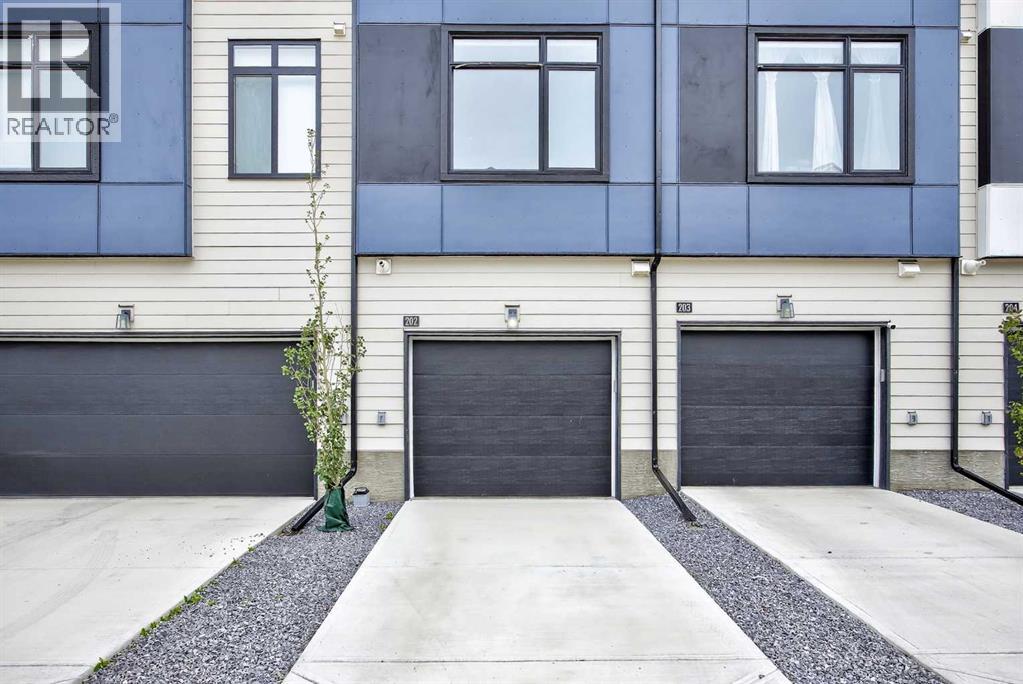 Single Family House for Sale in    Avenue SE Belvedere Calgary 