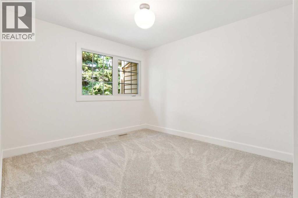 Single Family House for Sale in  Point Mckay Gardens NW Point McKay Calgary 