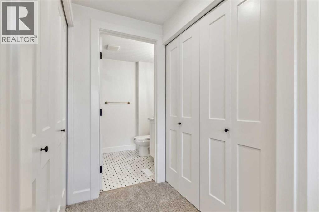 Single Family House for Sale in  Point Mckay Gardens NW Point McKay Calgary 