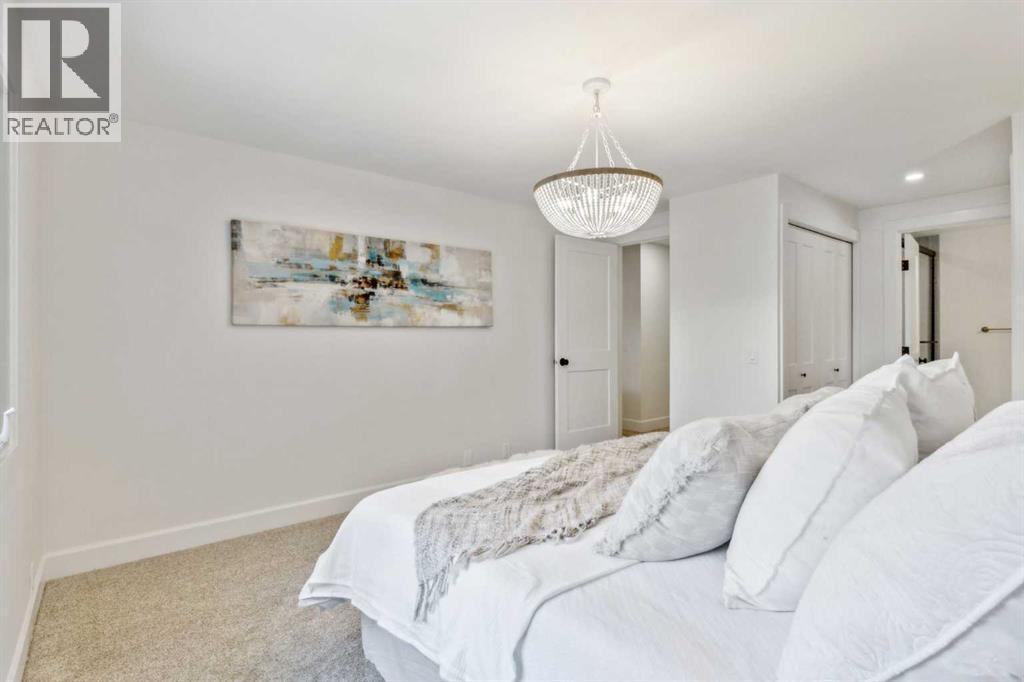 Single Family House for Sale in  Point Mckay Gardens NW Point McKay Calgary 